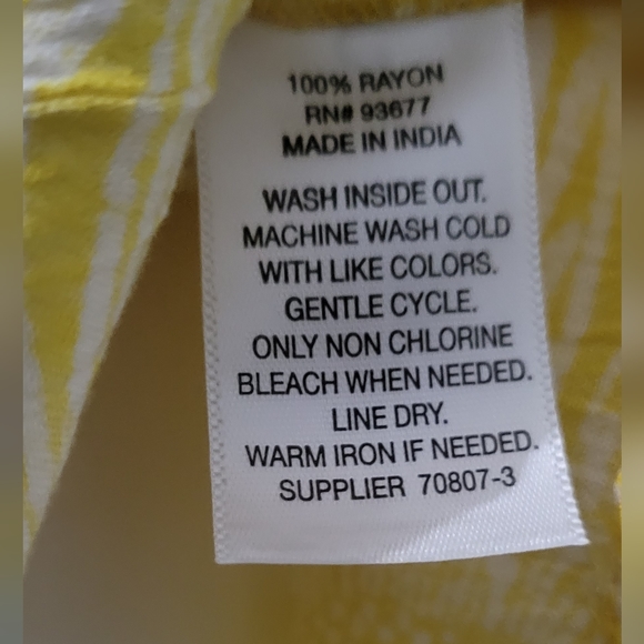 Arizona Jeans Co. Sunflower Print Romper NWT - Picture 7 of 11